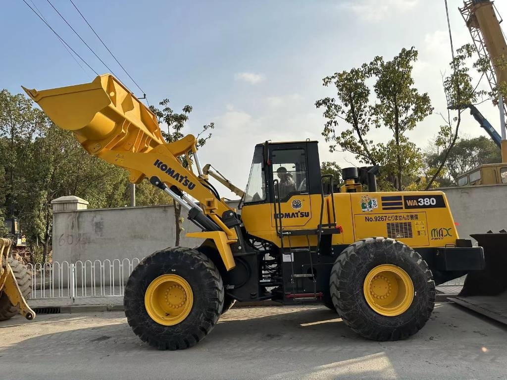 Wheel loader Komatsu WA 380