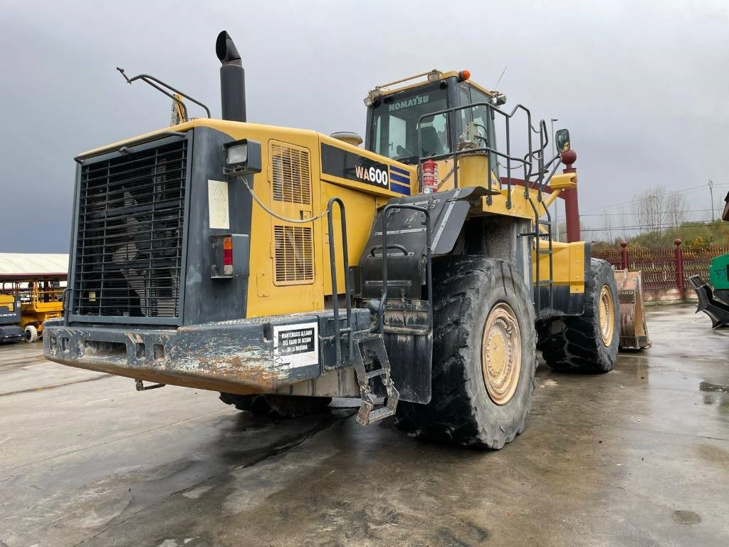 Wheel loader Komatsu WA 600-6