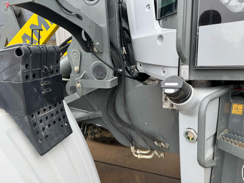 Wheel loader Kramer 8155 / Forks / bucket