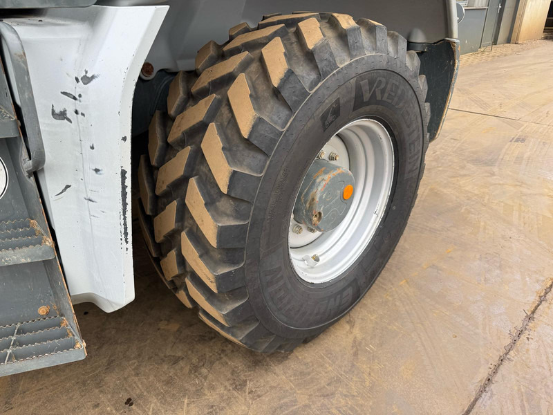 Wheel loader Kramer 8155 / Forks / bucket