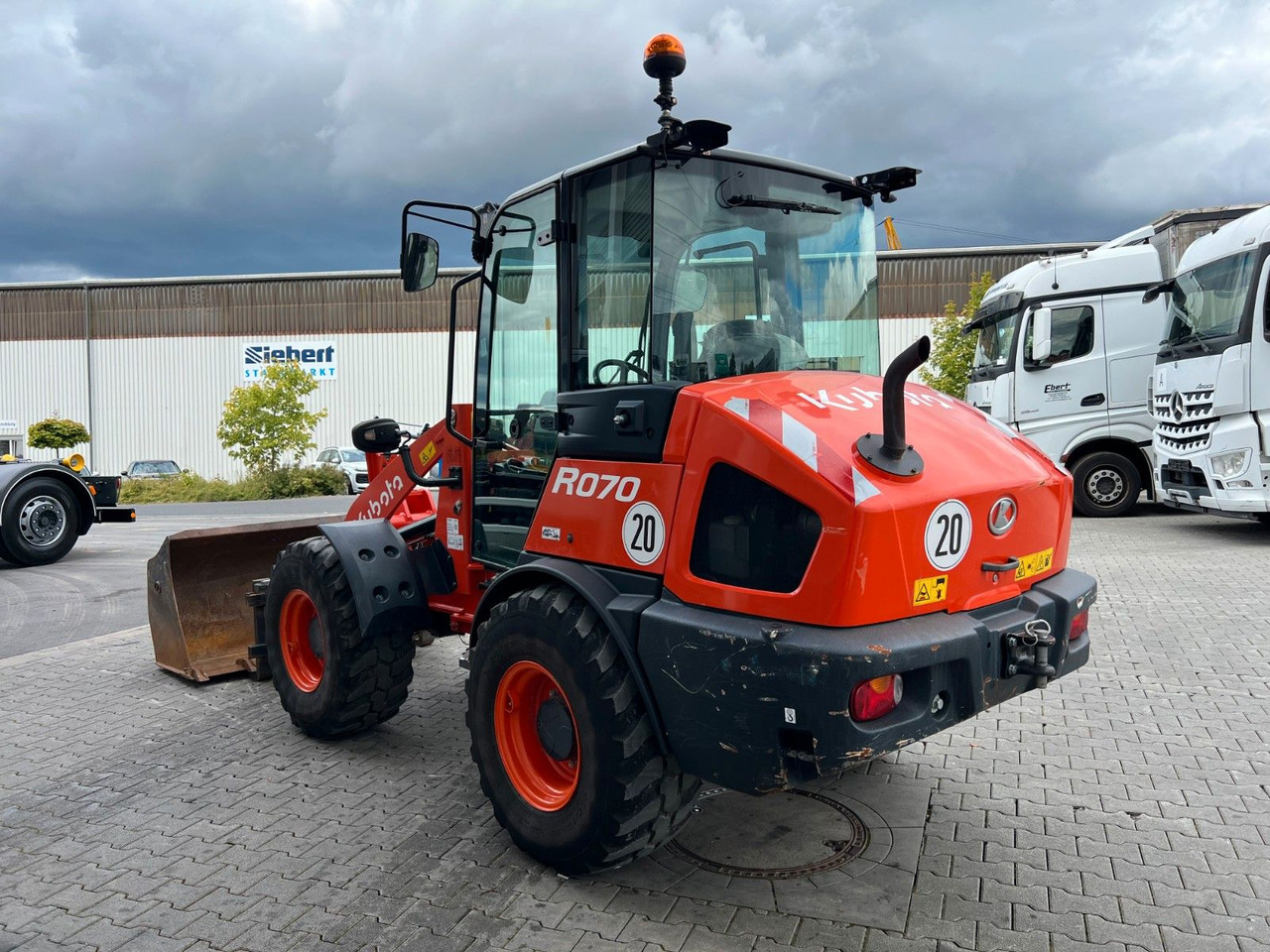 Wheel loader Kubota R070 / Gabel & Schaufel / nur 1.869h!