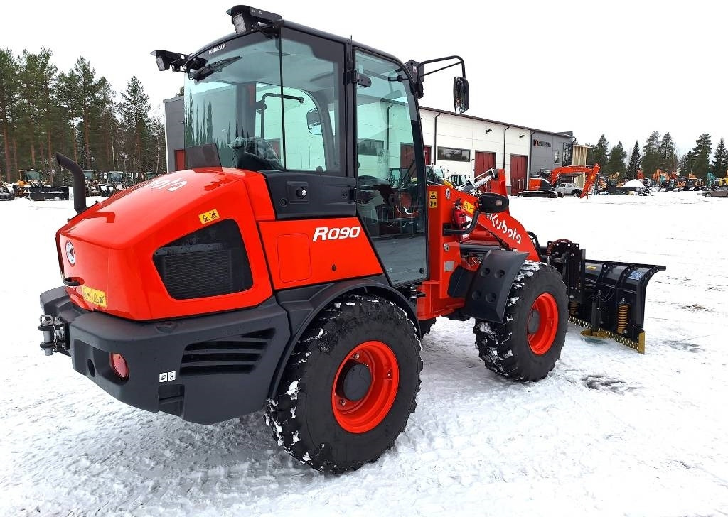 Wheel loader Kubota R090 TALVIPAKETILLA