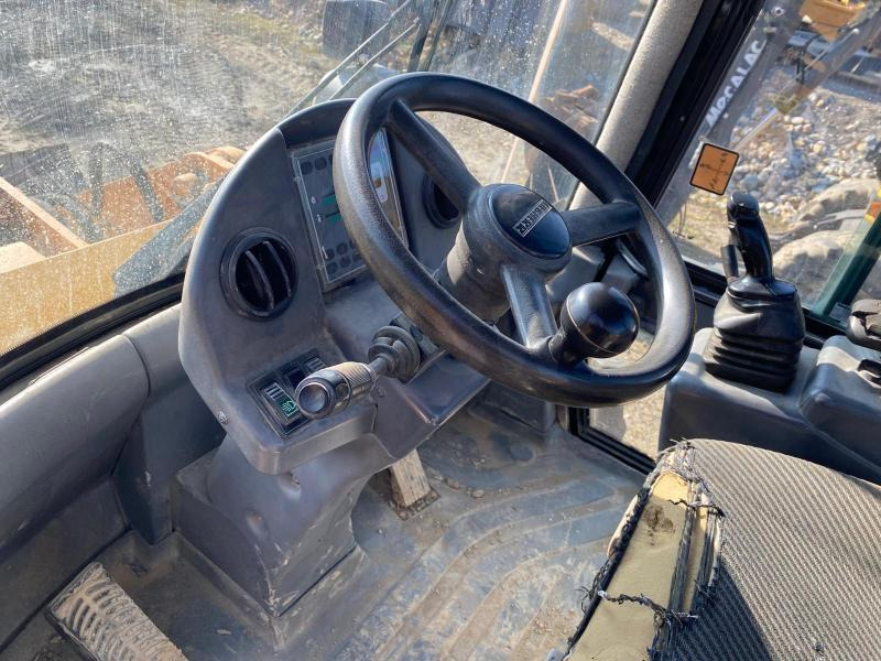 Wheel loader LIEBHERR Chargeuse L524 10T