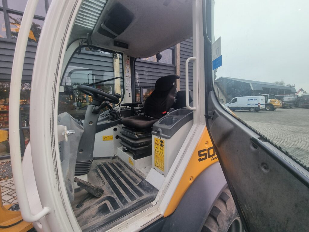 Wheel loader LIEBHERR L506C