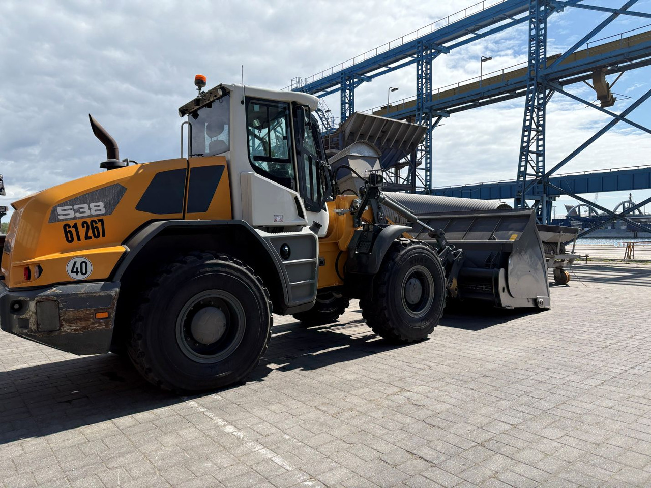 Wheel loader LIEBHERR L538