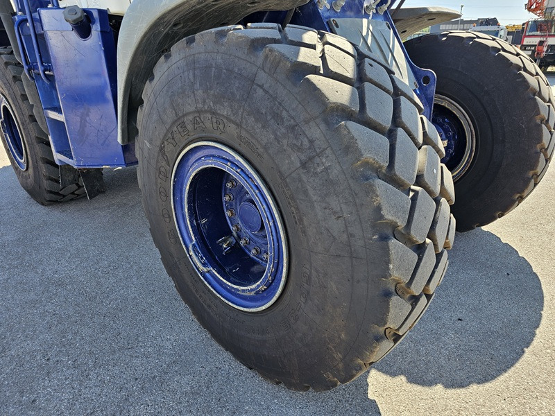 Wheel loader LIEBHERR L556