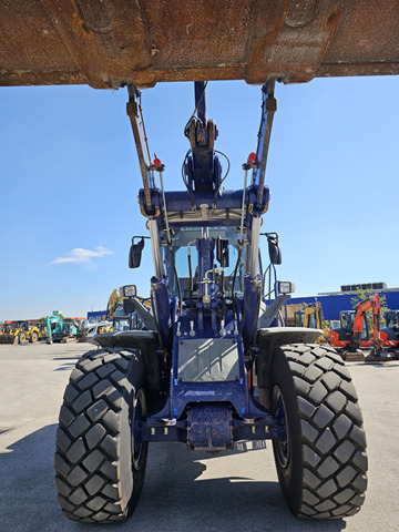 Wheel loader LIEBHERR L556
