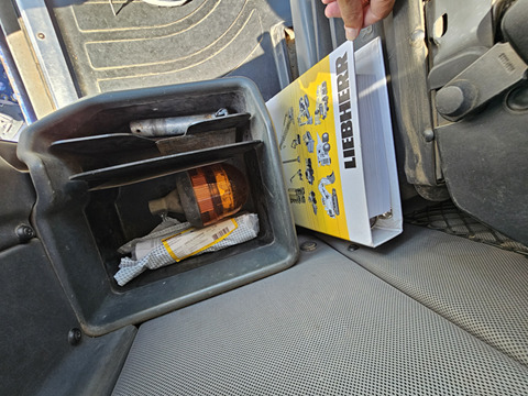 Wheel loader LIEBHERR L556