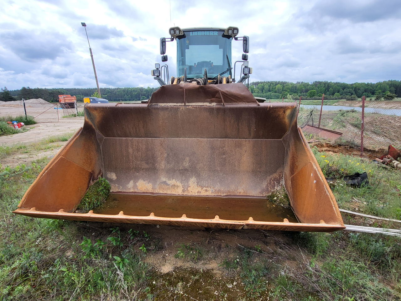 Wheel loader LIEBHERR L566