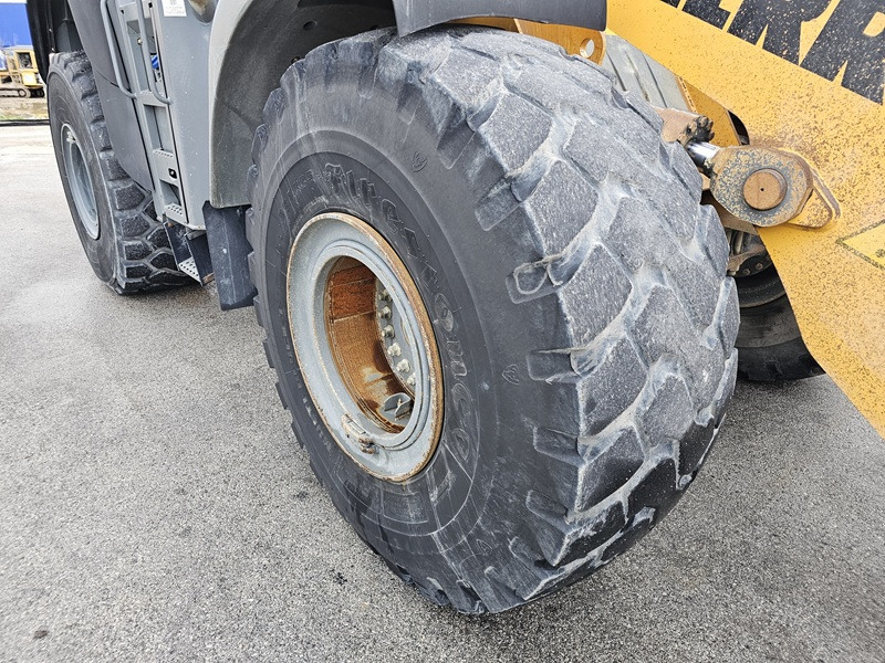 Wheel loader LIEBHERR L566