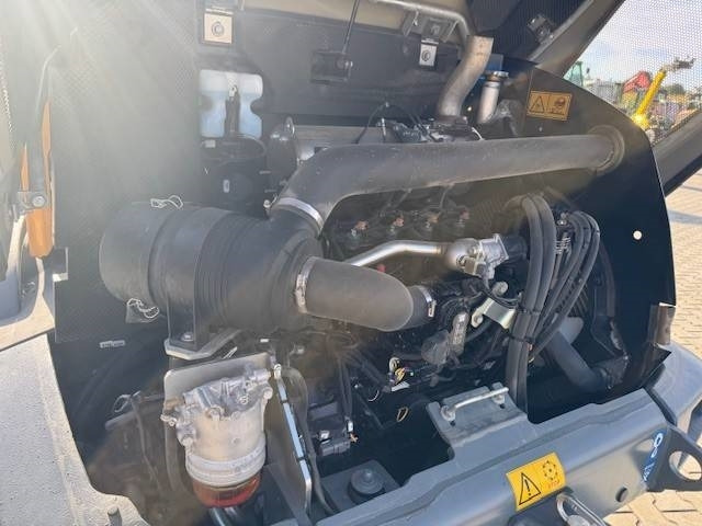 Wheel loader LIEBHERR L 504 Compact