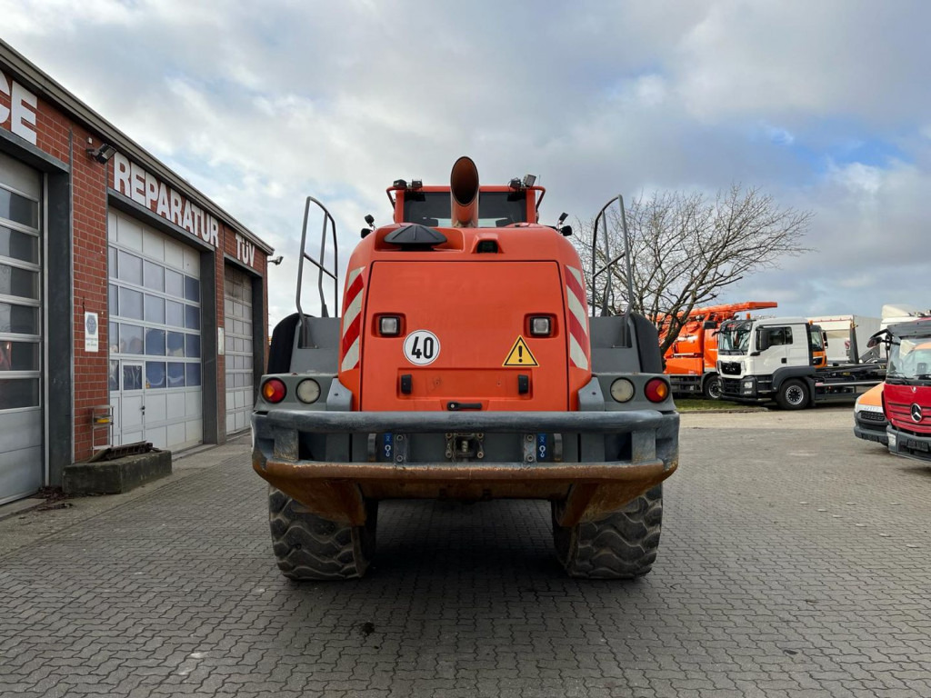 Wheel loader LIEBHERR Radlader L 566 Radlader