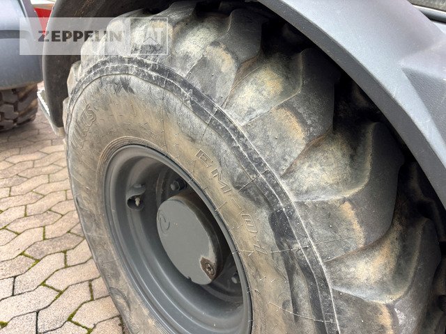 Wheel loader Liebherr L506