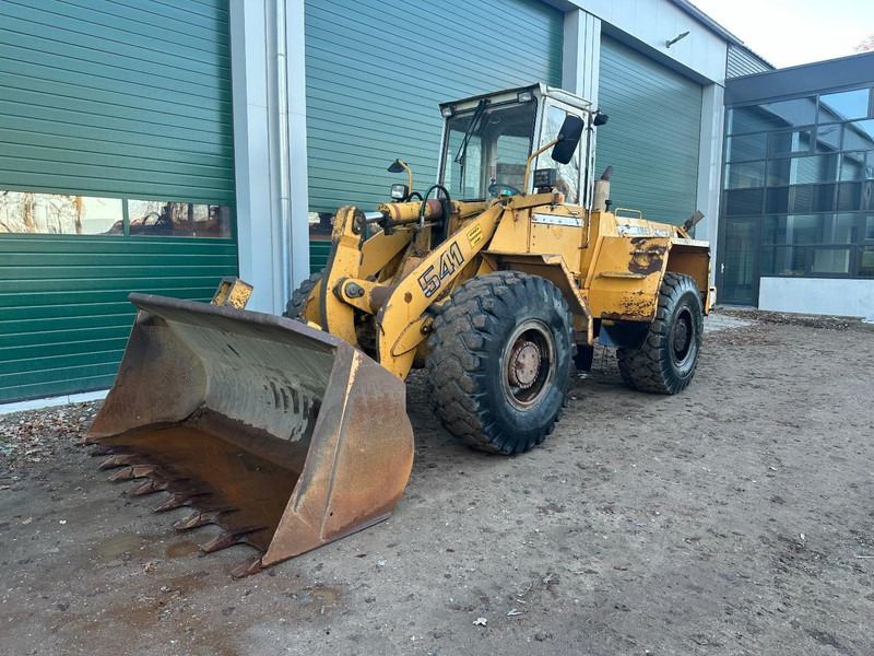 Wheel loader Liebherr L541 Included spare wheels