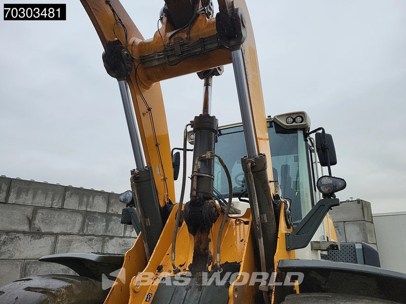 Wheel loader Liebherr L576