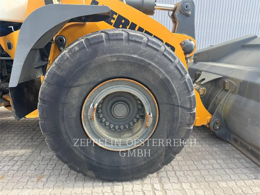 Wheel loader Liebherr L586