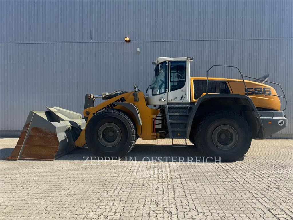 Wheel loader Liebherr L586