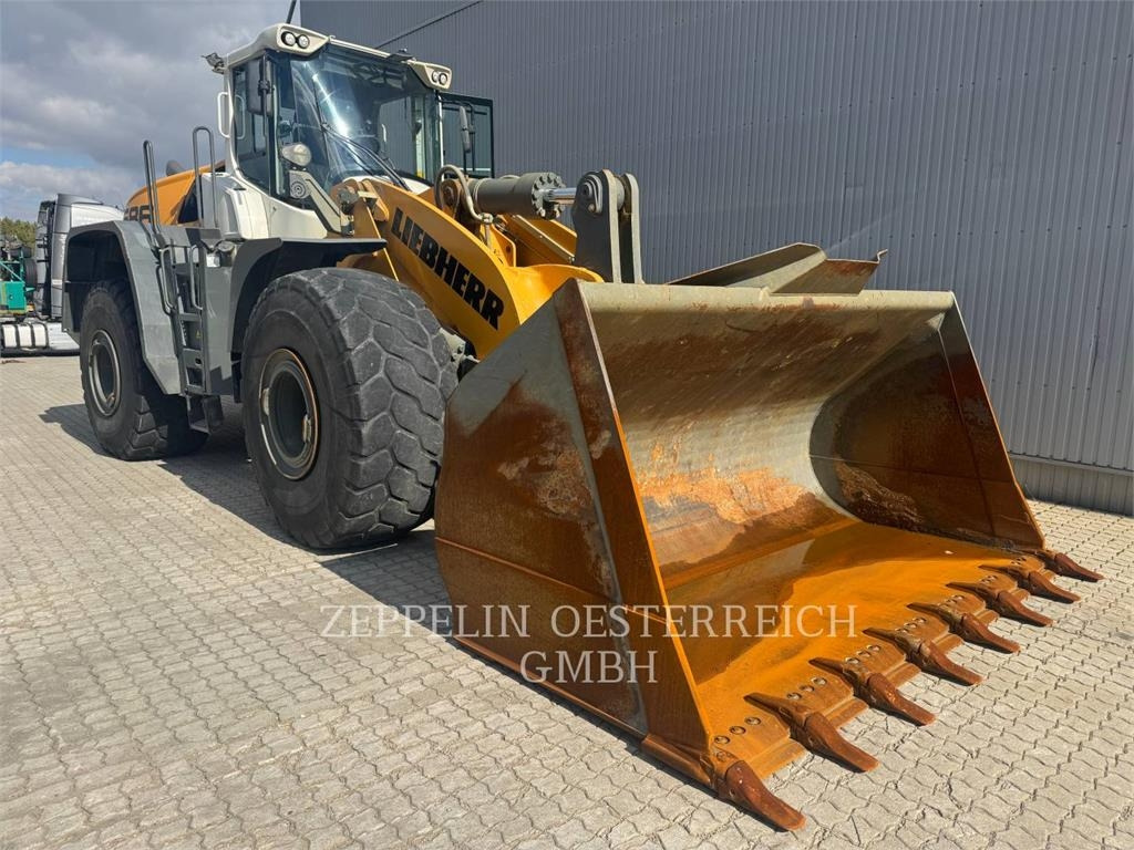 Wheel loader Liebherr L586