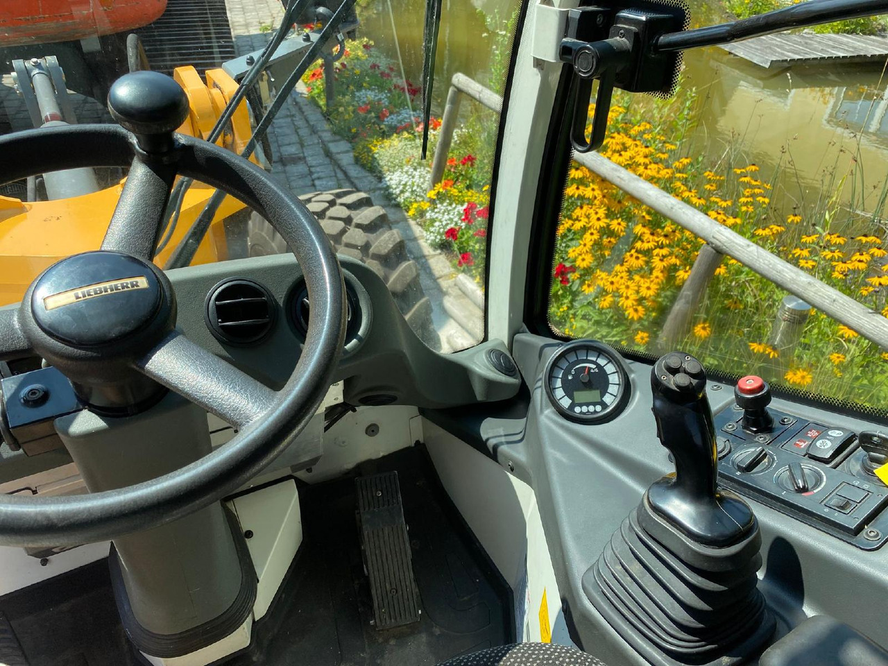 Wheel loader Liebherr L 506