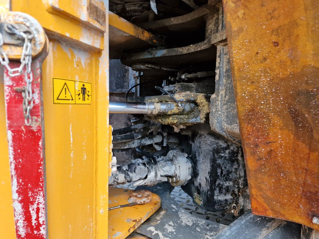 Wheel loader Liebherr L 550 / 2014 / 9.783 h
