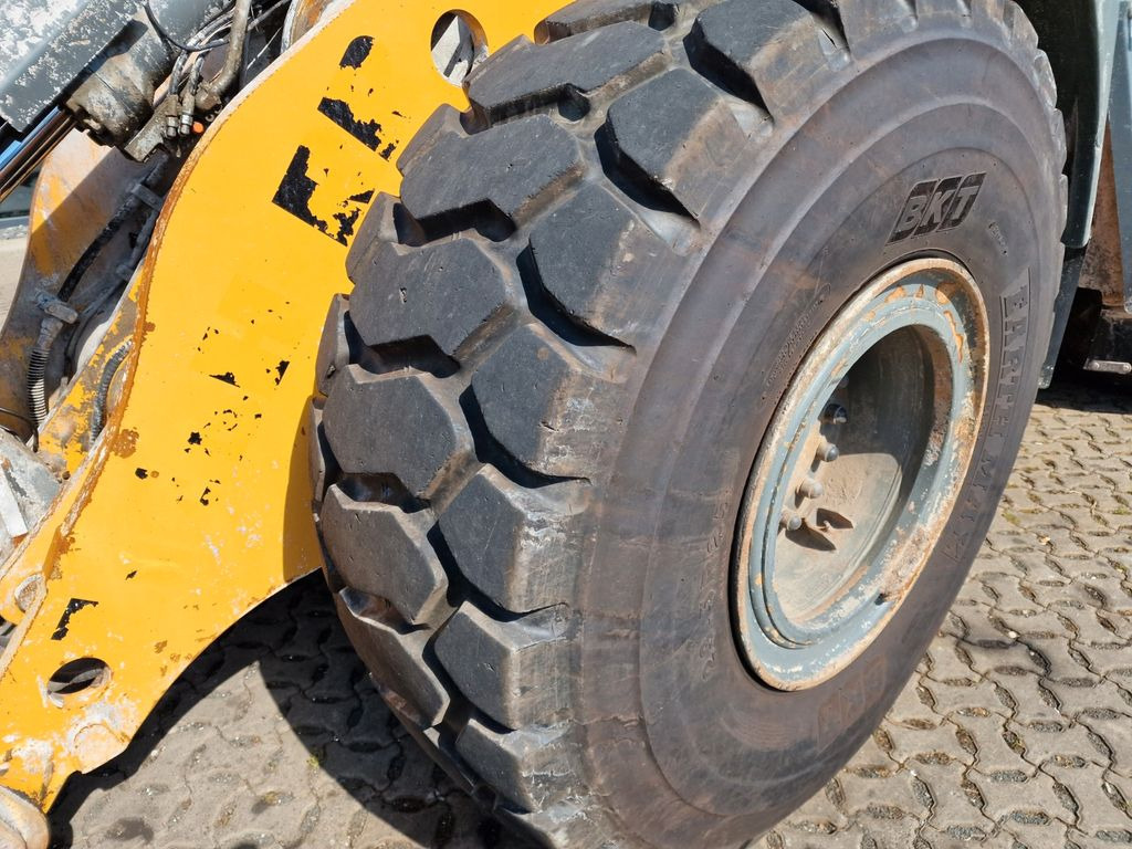 Wheel loader Liebherr L 550 / 2014 / 9.783 h