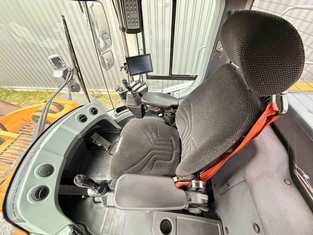 Wheel loader Liebherr L 586 X POWER/ 2022