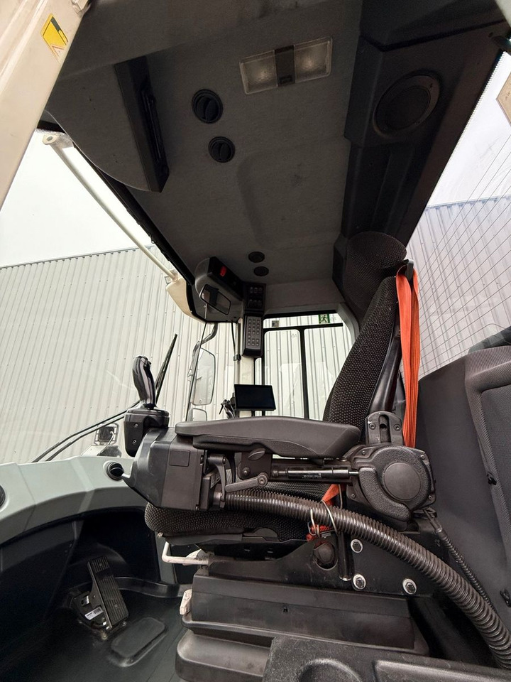 Wheel loader Liebherr L 586 X POWER/ 2022