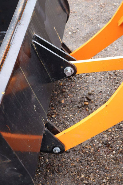 Wheel loader Machpro MPL904