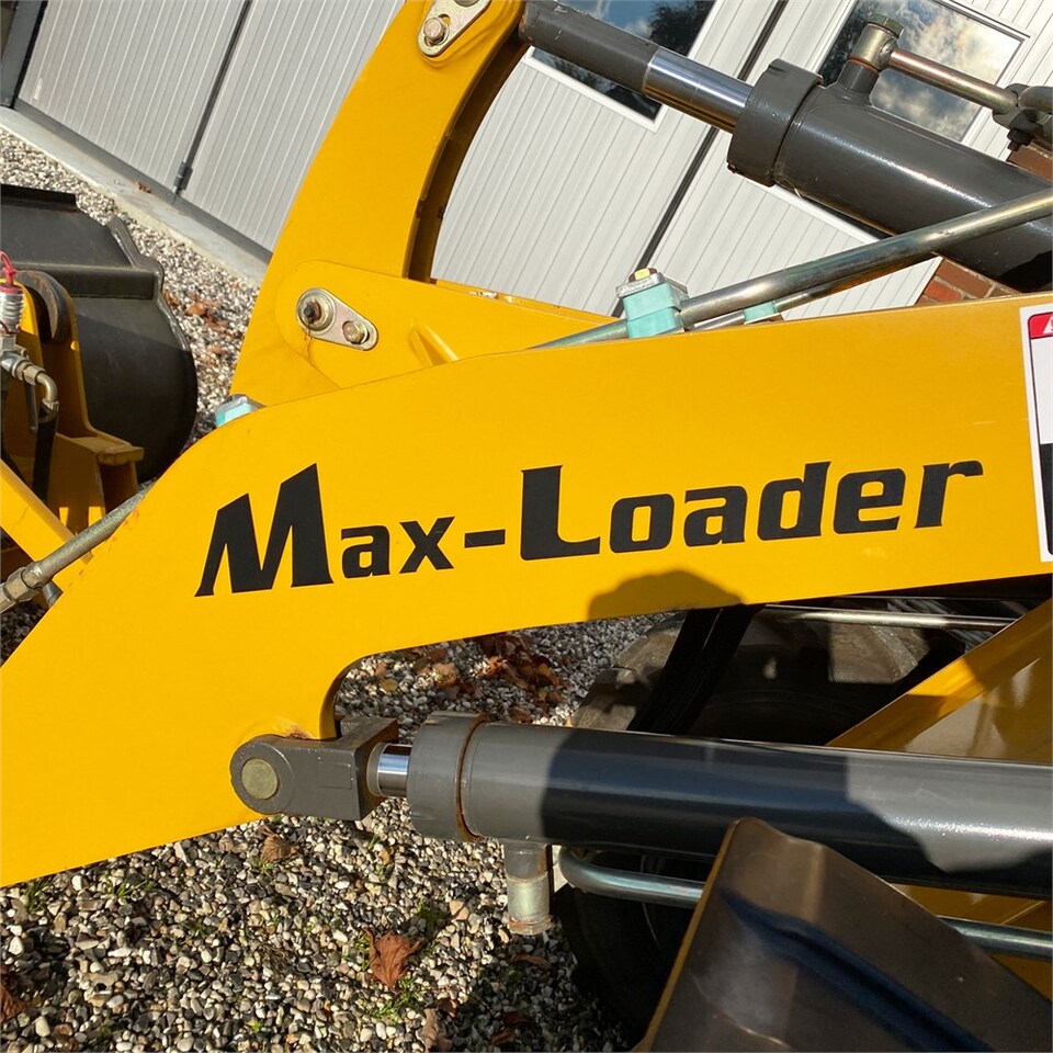 Wheel loader Max Loader 908