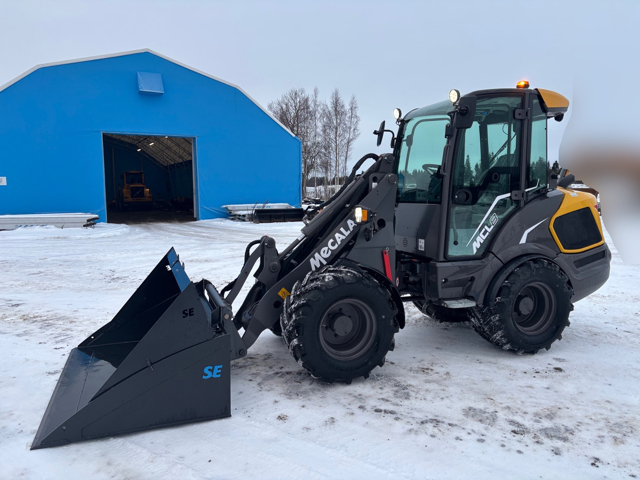 Wheel loader Mecalac MCL8