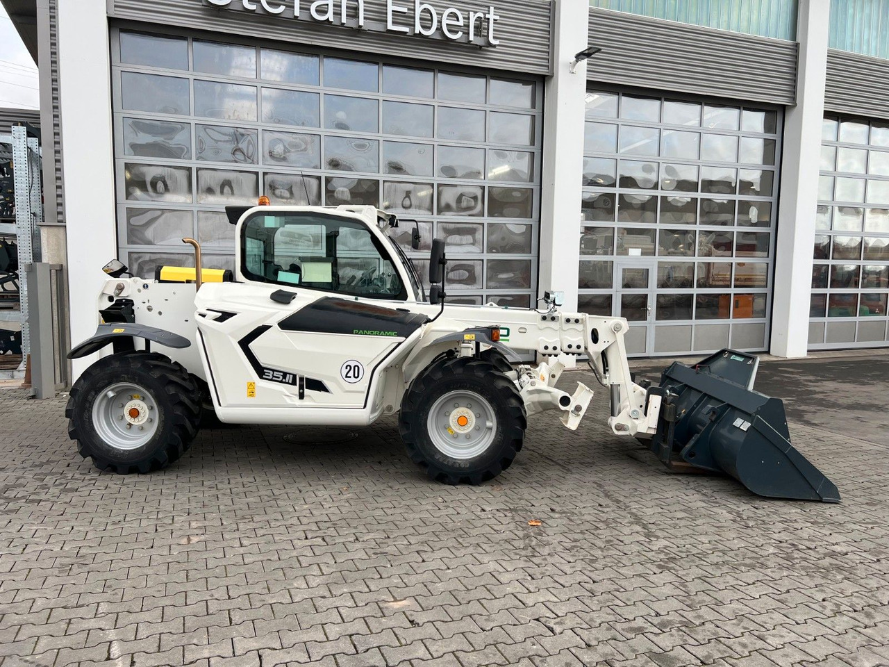 Wheel loader Merlo P35.11 / nur 148h! / Pratzenabstützung