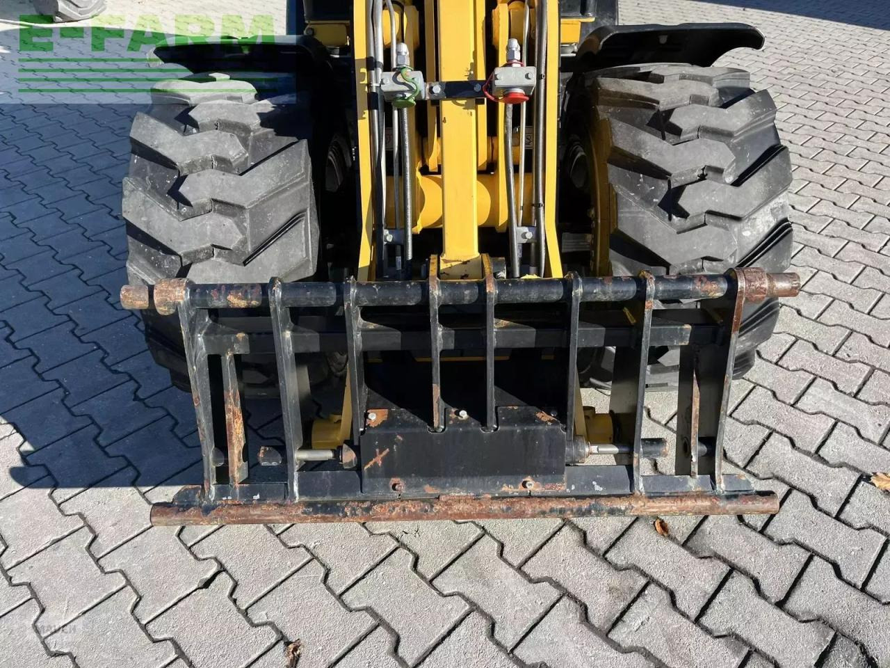 Wheel loader Mustang 340 mit euroaufnahme hydraulisch