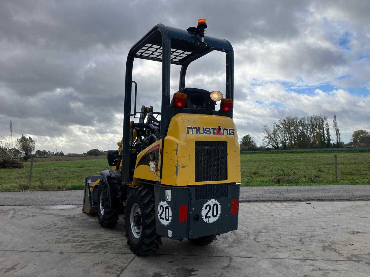 Wheel loader Mustang AL 100
