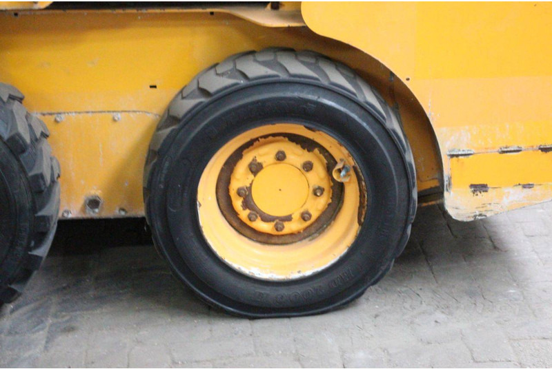 Wheel loader Mustang R135