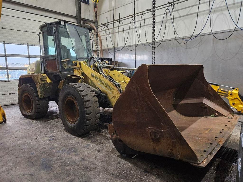 Wheel loader New Holland W110C - (For parts)