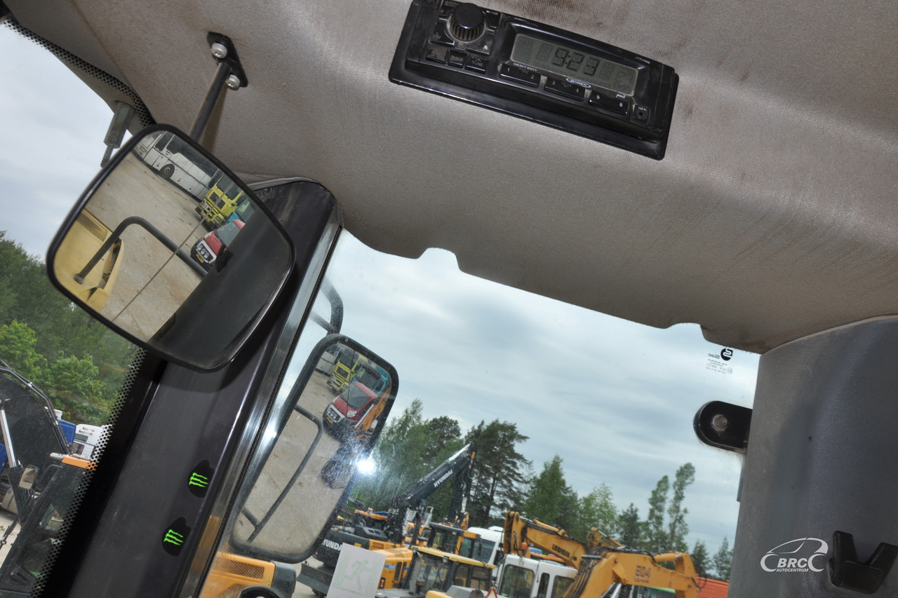 Wheel loader New Holland W270B