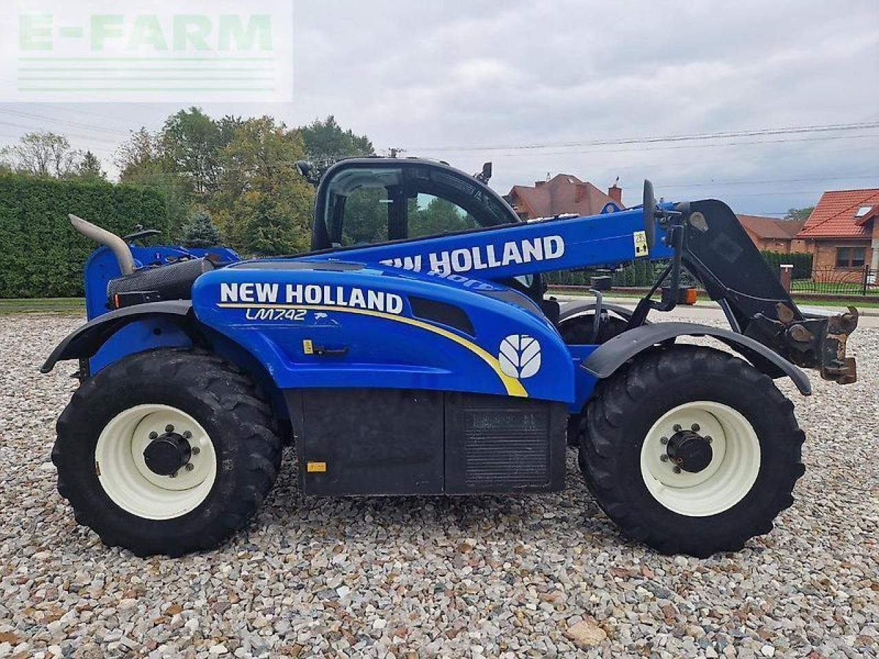 Wheel loader New Holland lm 7.42