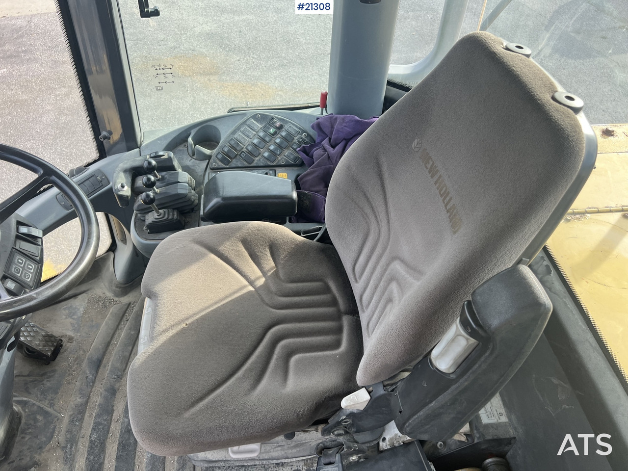 Wheel loader New Holland w270B