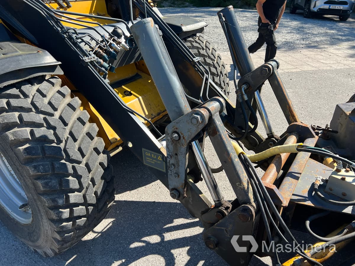 Wheel loader Redskapsbärare Wille 655 med vikplog