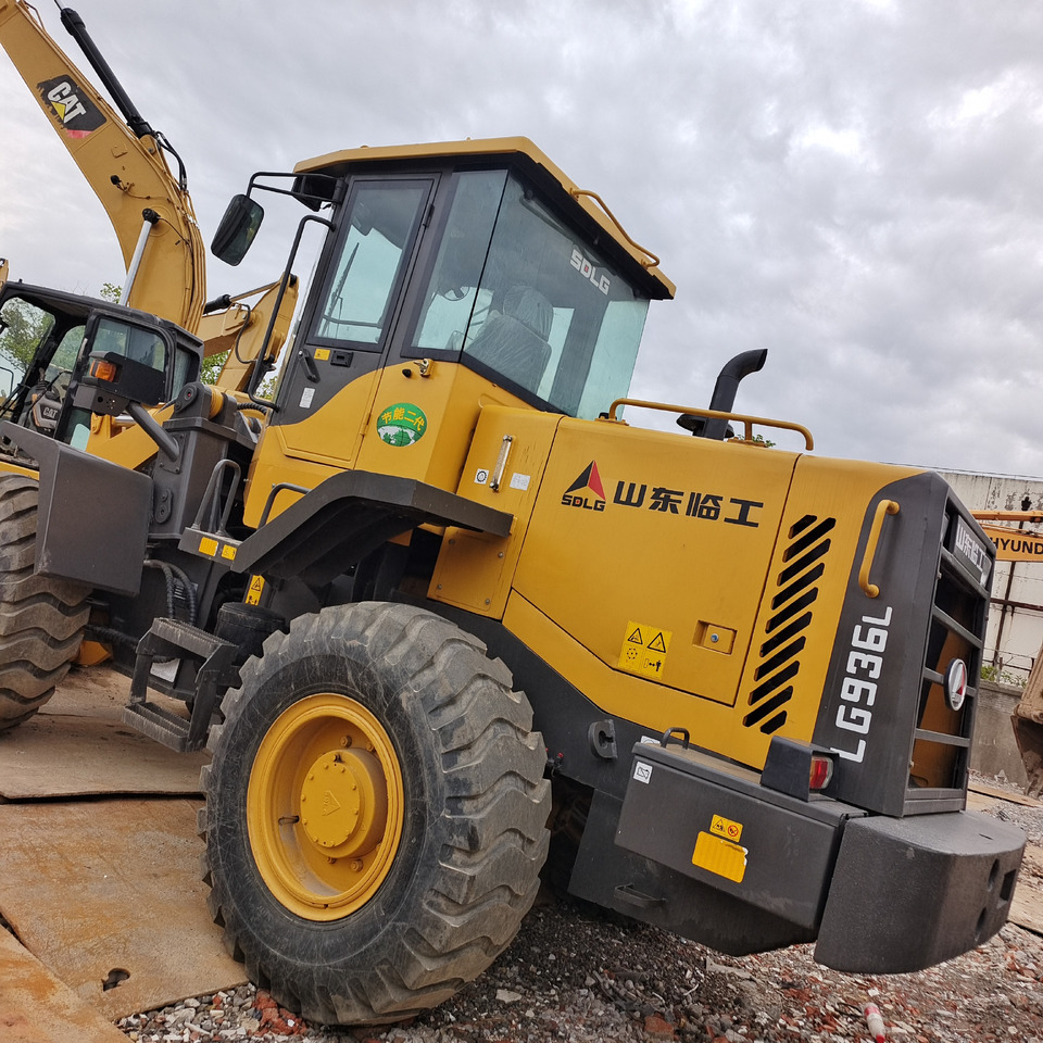 Wheel loader SDLG 936L