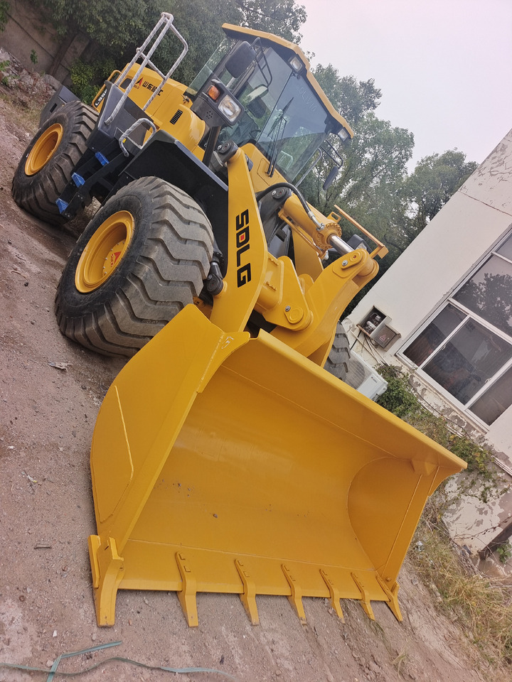 Wheel loader SDLG 956F