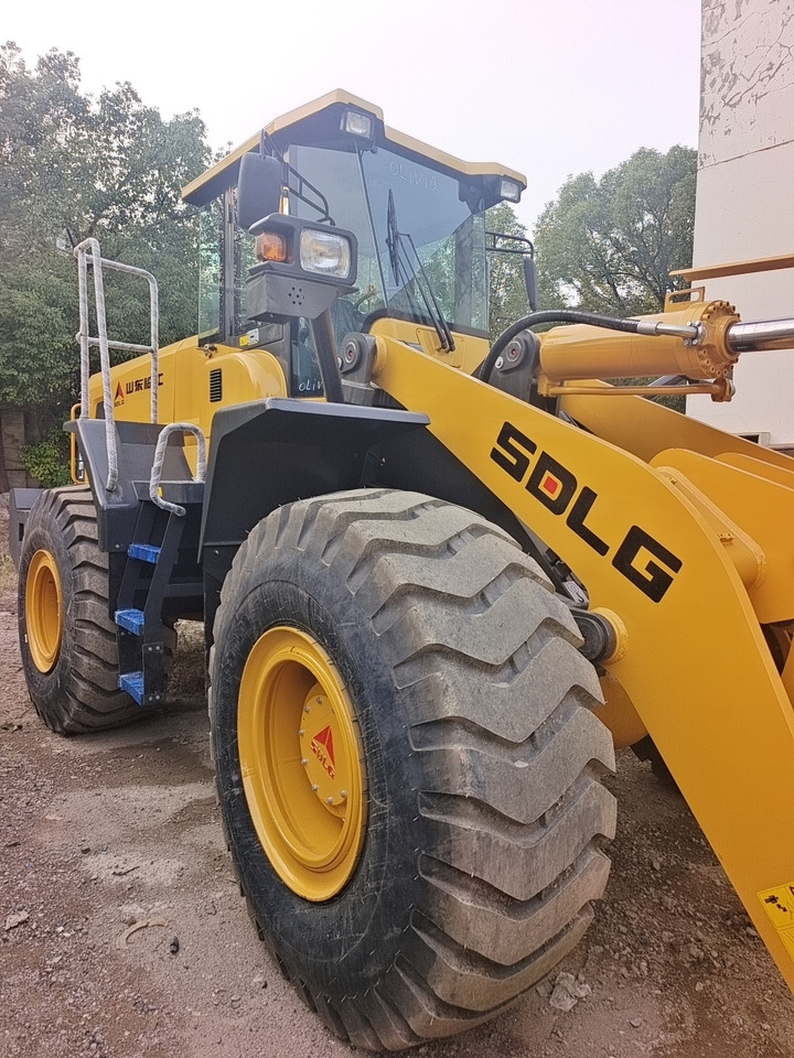 Wheel loader SDLG 956F