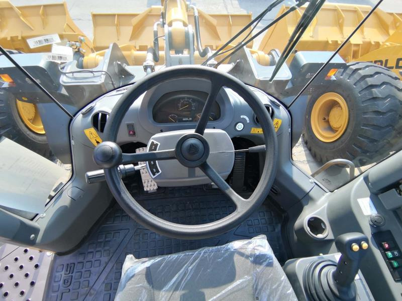 Wheel loader SDLG 956F