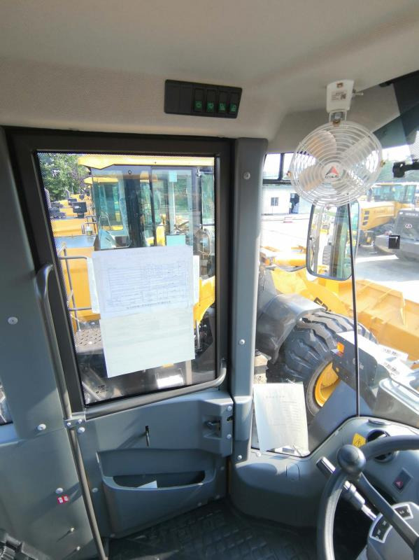 Wheel loader SDLG 956F