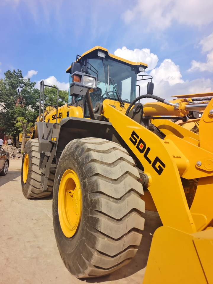 Wheel loader SDLG 956L