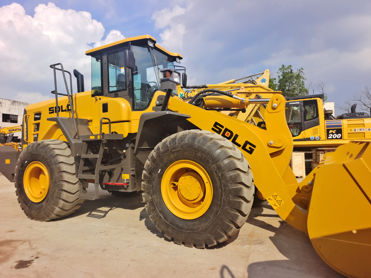 Wheel loader SDLG 956L