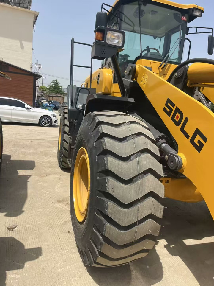 Wheel loader SDLG 956l