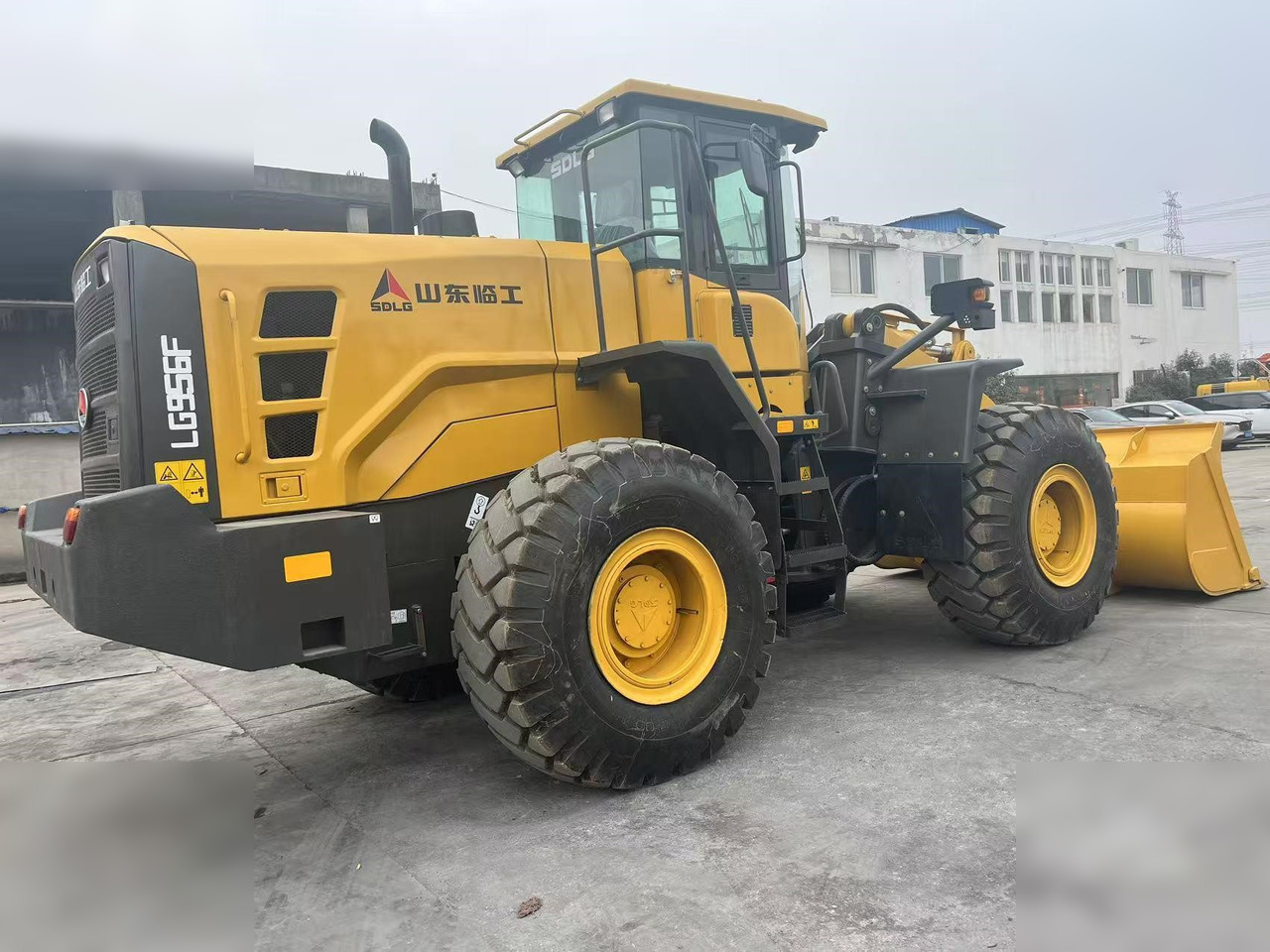 Wheel loader SDLG L956F