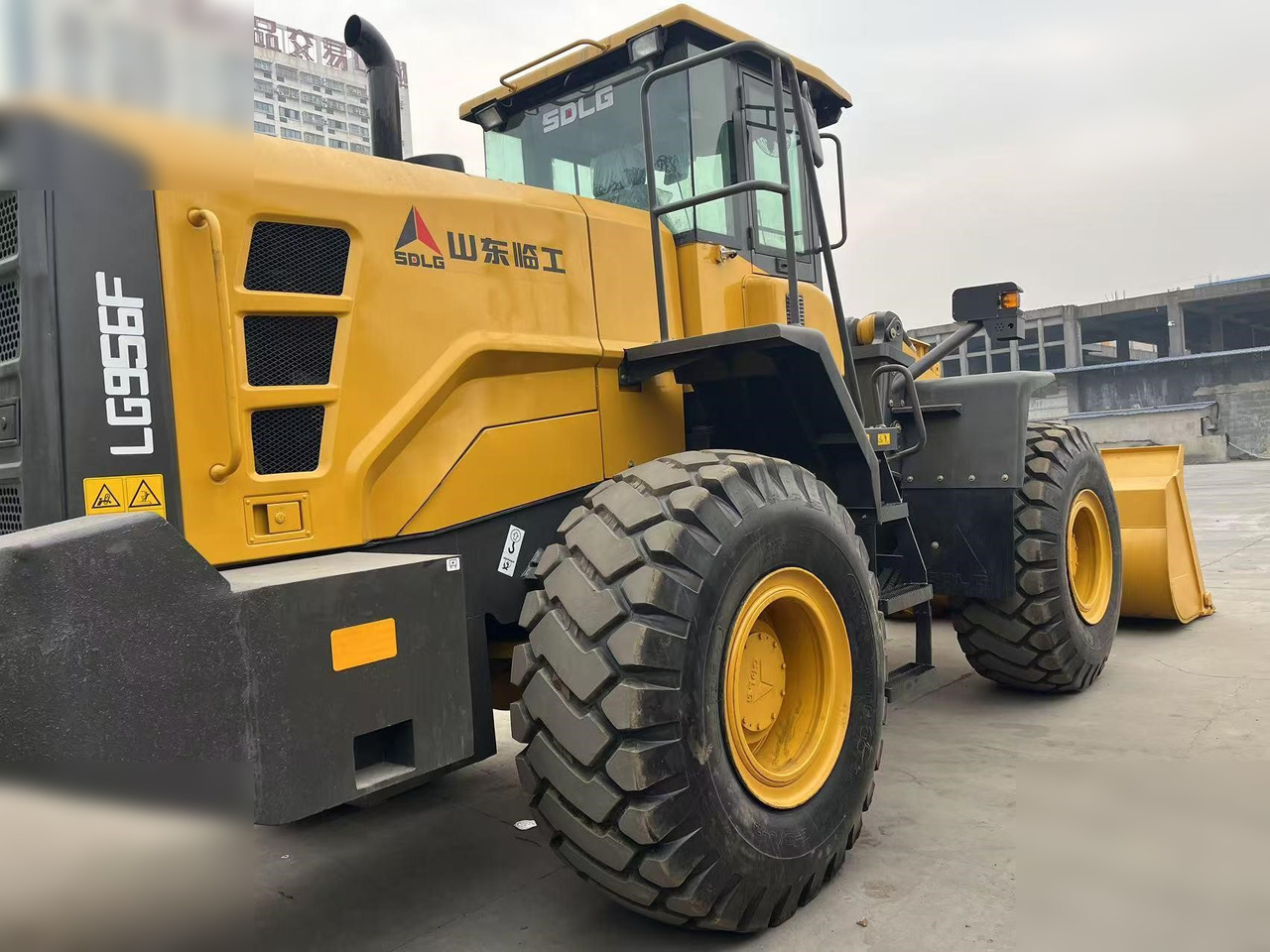Wheel loader SDLG L956F