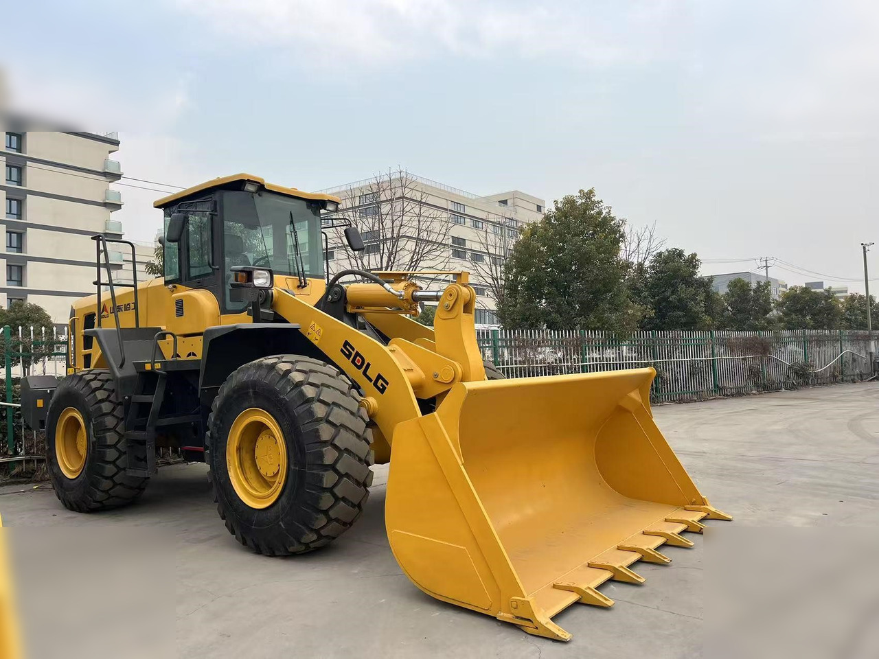 Wheel loader SDLG L956F